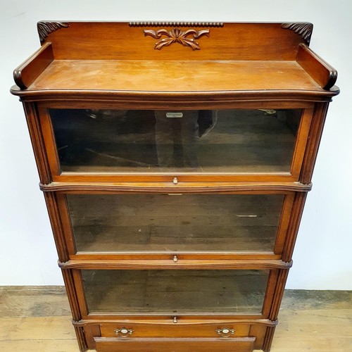 500 - A Globe Wernicke mahogany three section bookcase