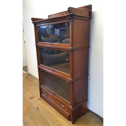 500 - A Globe Wernicke mahogany three section bookcase