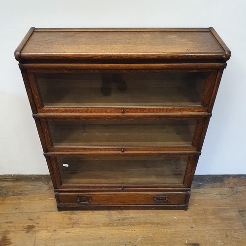 499 - A Globe Wernicke oak three section bookcase