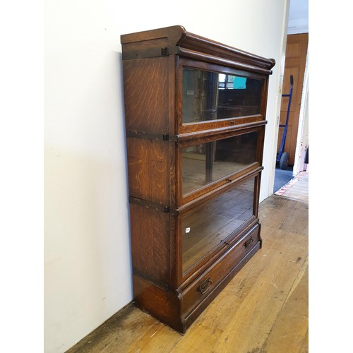 499 - A Globe Wernicke oak three section bookcase