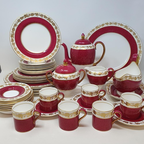 284 - A Wedgwood part dinner and coffee service (qty)