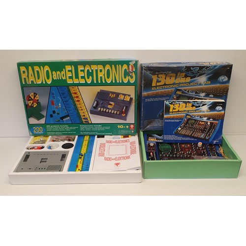 319 - An Electronics Set No 1, a Science Fair Electronic Project Lab, and two other sets, all boxed (4)