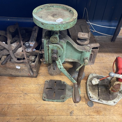 448 - A Wankle engine and gearbox,  Villiers engine, another similar and assorted tools and other items (q... 