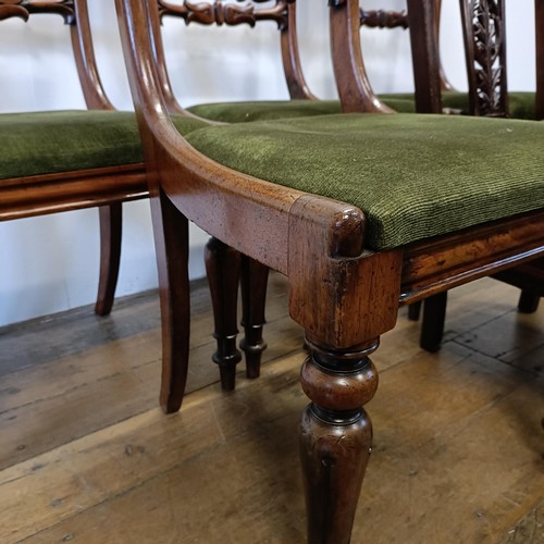 527 - A set of four mahogany bar back dining chairs, and a single chair (5)