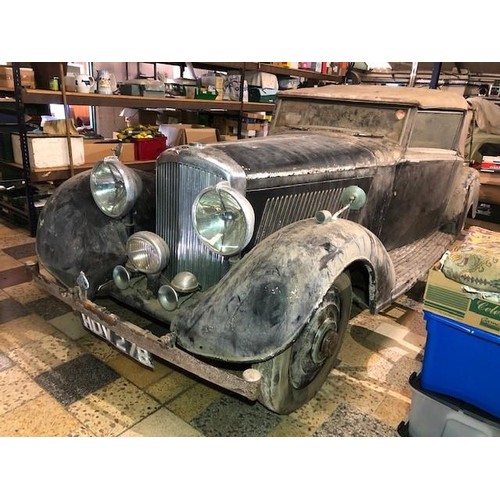 19 - 1935 Bentley 3.5 Litre Thrupp & Maberly DHC
Registration number HDV 278
Chassis number B-8-DG
Black ... 