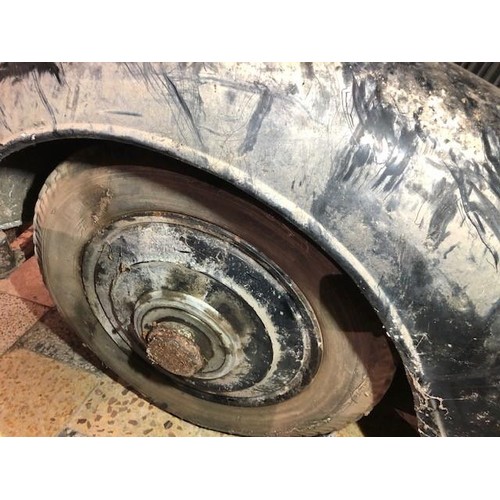 19 - 1935 Bentley 3.5 Litre Thrupp & Maberly DHC
Registration number HDV 278
Chassis number B-8-DG
Black ... 