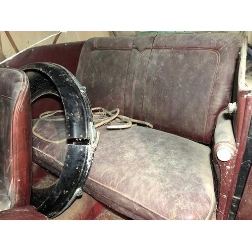 19 - 1935 Bentley 3.5 Litre Thrupp & Maberly DHC
Registration number HDV 278
Chassis number B-8-DG
Black ... 