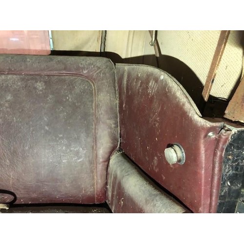 19 - 1935 Bentley 3.5 Litre Thrupp & Maberly DHC
Registration number HDV 278
Chassis number B-8-DG
Black ... 