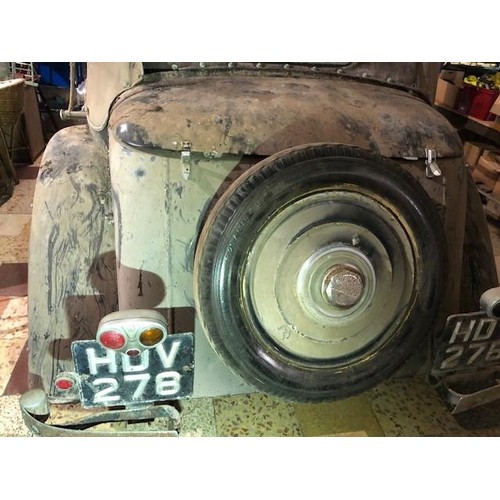 19 - 1935 Bentley 3.5 Litre Thrupp & Maberly DHC
Registration number HDV 278
Chassis number B-8-DG
Black ... 