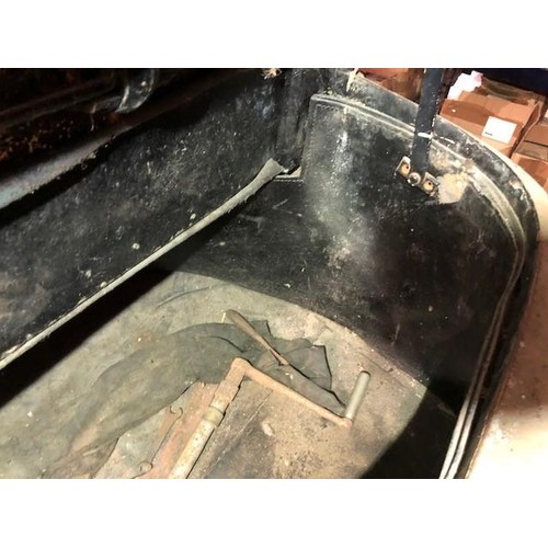 19 - 1935 Bentley 3.5 Litre Thrupp & Maberly DHC
Registration number HDV 278
Chassis number B-8-DG
Black ... 