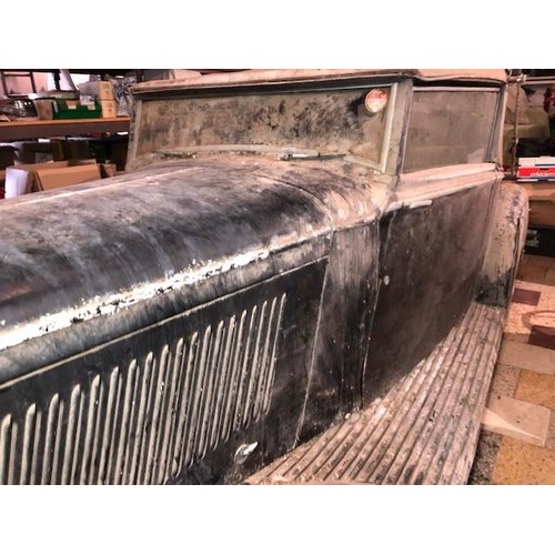 19 - 1935 Bentley 3.5 Litre Thrupp & Maberly DHC
Registration number HDV 278
Chassis number B-8-DG
Black ... 