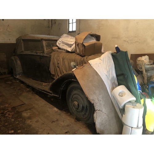 19 - 1935 Bentley 3.5 Litre Thrupp & Maberly DHC
Registration number HDV 278
Chassis number B-8-DG
Black ... 