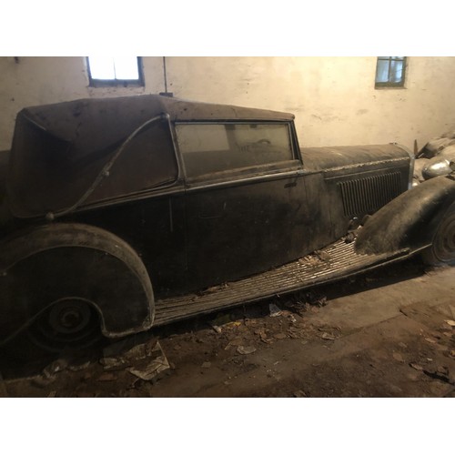 19 - 1935 Bentley 3.5 Litre Thrupp & Maberly DHC
Registration number HDV 278
Chassis number B-8-DG
Black ... 