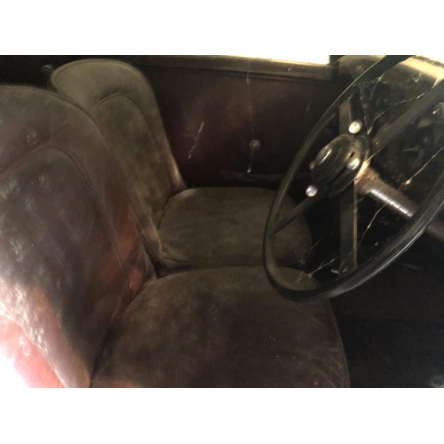 19 - 1935 Bentley 3.5 Litre Thrupp & Maberly DHC
Registration number HDV 278
Chassis number B-8-DG
Black ... 