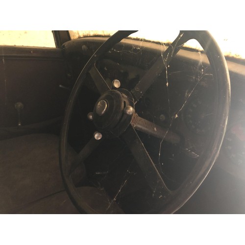 19 - 1935 Bentley 3.5 Litre Thrupp & Maberly DHC
Registration number HDV 278
Chassis number B-8-DG
Black ... 