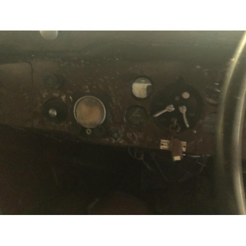 19 - 1935 Bentley 3.5 Litre Thrupp & Maberly DHC
Registration number HDV 278
Chassis number B-8-DG
Black ... 