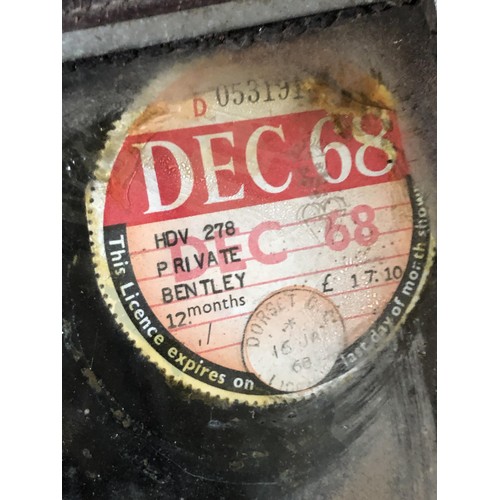 19 - 1935 Bentley 3.5 Litre Thrupp & Maberly DHC
Registration number HDV 278
Chassis number B-8-DG
Black ... 