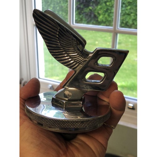 19 - 1935 Bentley 3.5 Litre Thrupp & Maberly DHC
Registration number HDV 278
Chassis number B-8-DG
Black ... 