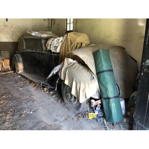 19 - 1935 Bentley 3.5 Litre Thrupp & Maberly DHC
Registration number HDV 278
Chassis number B-8-DG
Black ... 