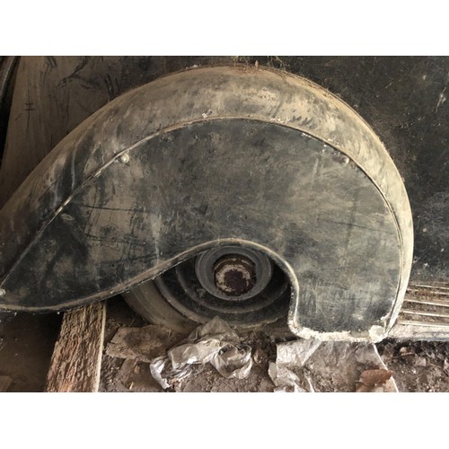 19 - 1935 Bentley 3.5 Litre Thrupp & Maberly DHC
Registration number HDV 278
Chassis number B-8-DG
Black ... 