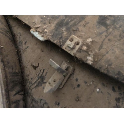 19 - 1935 Bentley 3.5 Litre Thrupp & Maberly DHC
Registration number HDV 278
Chassis number B-8-DG
Black ... 