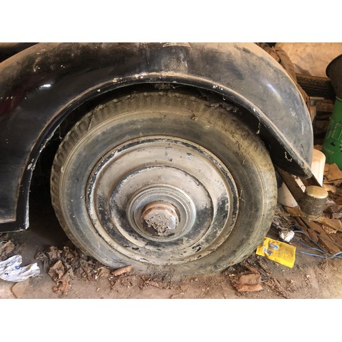 19 - 1935 Bentley 3.5 Litre Thrupp & Maberly DHC
Registration number HDV 278
Chassis number B-8-DG
Black ... 