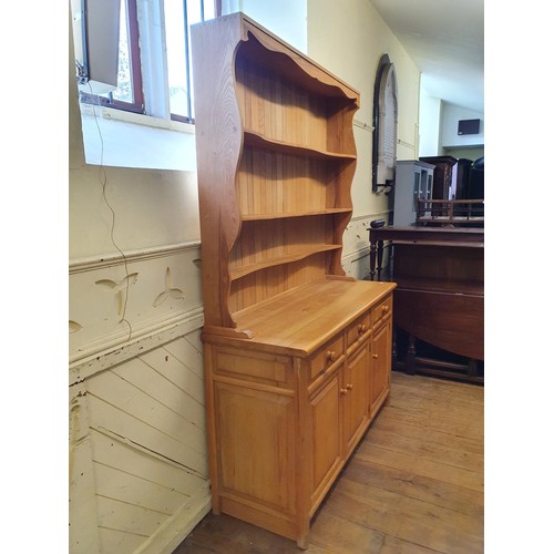 484 - A pine dresser, 160 cm wide, and a mahogany Pembroke table (2)