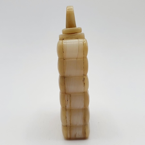 23 - A Chinese white hardstone snuff bottle, 6 cm high
Provenance: From a single owner collection of snuf... 