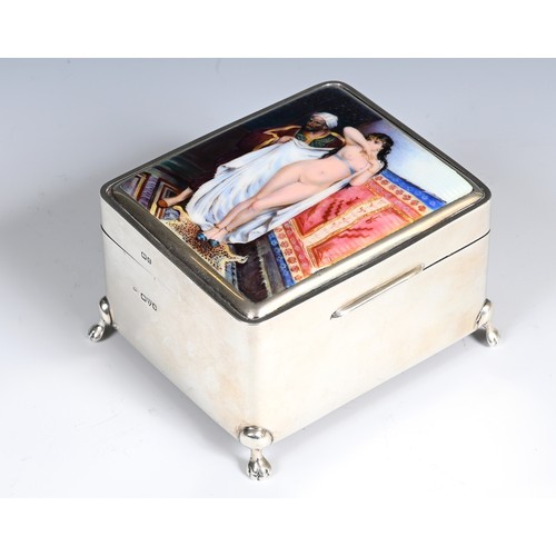 680 - A George V silver and enamel table cigarette box, the top decorated an erotic scene, Chester 1926, 9... 