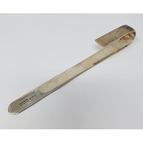 684 - A silver letter opener, A Barrett, London 1904, 18 cm