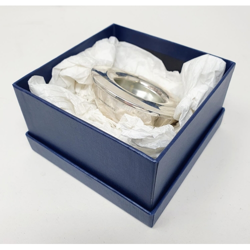 595 - A small silver dish, Birmingham 2002, 8 cm diameter, boxed