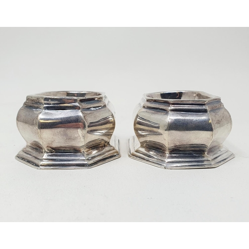 620 - A pair of 18th century silver trencher salts, London 1738, 3.4 ozt, 7.5 cm wide (2)