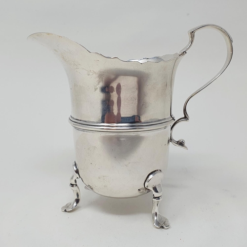 435 - An Elizabeth II silver cream jug, London 1958, 2.5 ozt  Provenance: From a large single owner collec... 