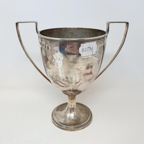 592 - A Victorian silver trophy cup, Sheffield 1872, 15.6 ozt