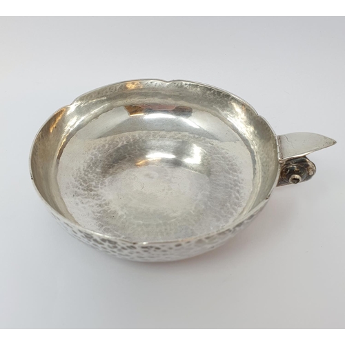 619 - A silver quaich, London 1928, approx. 4.0 ozt, lacks handle