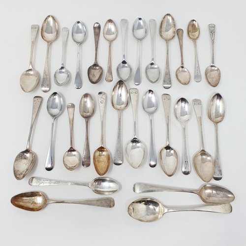 630 - A group of assorted tea and other spoons, various dates and makers, 11.6 ozt (29)