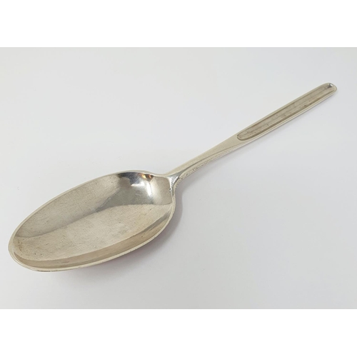 653 - A mid 18th century silver picture back spoon, with a marrow scoop, crested, probably Robert Perth, L... 