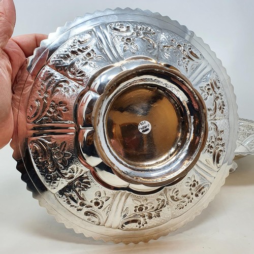 424 - A pair of George IV Scottish silver dessert bowls, Mitchell & Sons, Glasgow, 1825 (2)