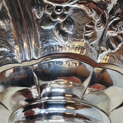 424 - A pair of George IV Scottish silver dessert bowls, Mitchell & Sons, Glasgow, 1825 (2)