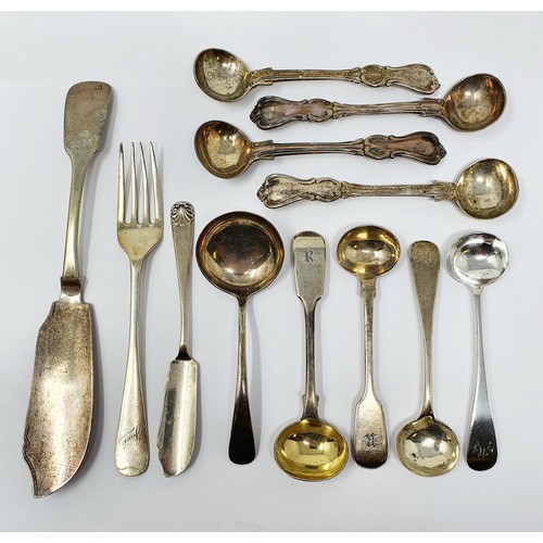 631 - Assorted silver mustard spoons, and other cutlery, various dates and makers, 7.7 ozt (12)