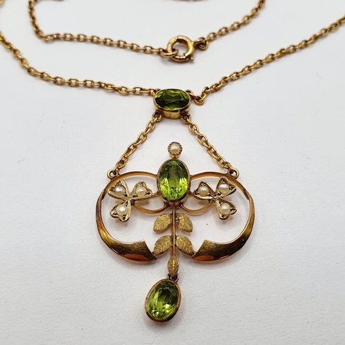 801 - An Art Nouveau 9ct gold, seed pearl and peridot necklace, 4.9 g (all in)