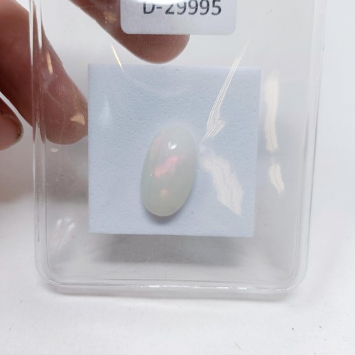 999 - A loose opal, 4.1ct, with Gemological certificate