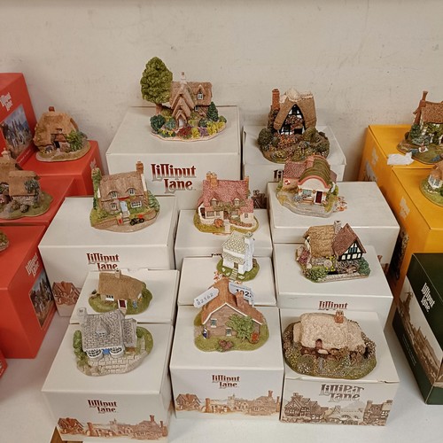 1022 - Assorted Lilliput Lane cottages, all boxed, (11)