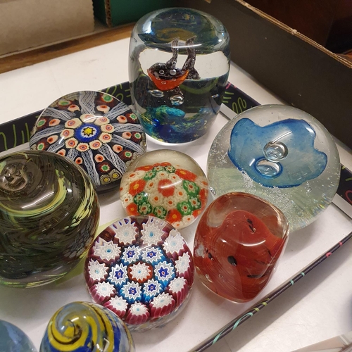 1046 - Assorted glass paperweights (box)