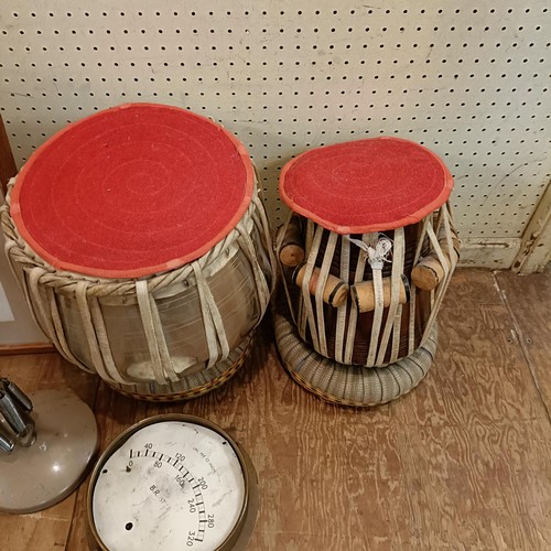 1170 - A bongo, another, and assorted other items (qty)