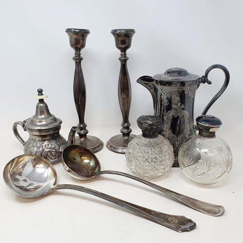 553 - A pair of modern silver candle sticks and assorted silver plate (box)