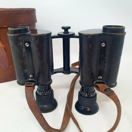 1175 - A pair of late 19th/early 20th century Carl Zeiss binoculars