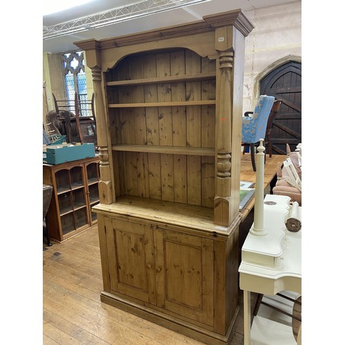 1286 - A pine dresser, 107 cm wide