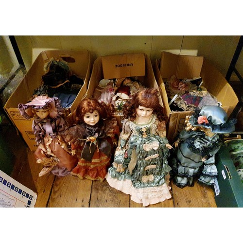 1111 - Assorted dolls (3 boxes)