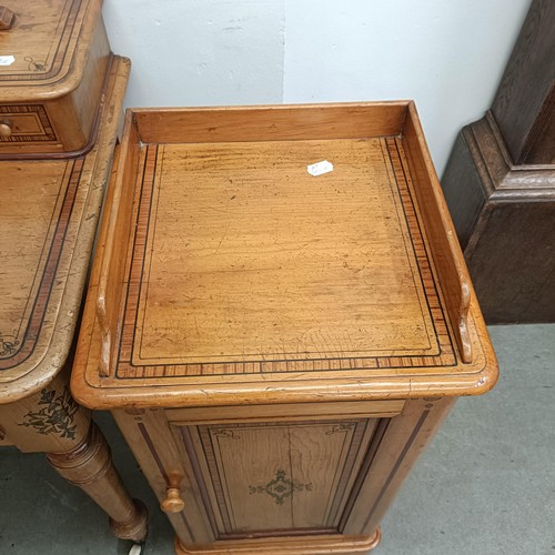 1259 - A Victorian pine dressing table, 125 cm wide and a matching bedside cupboard, 39 cm wide (2)